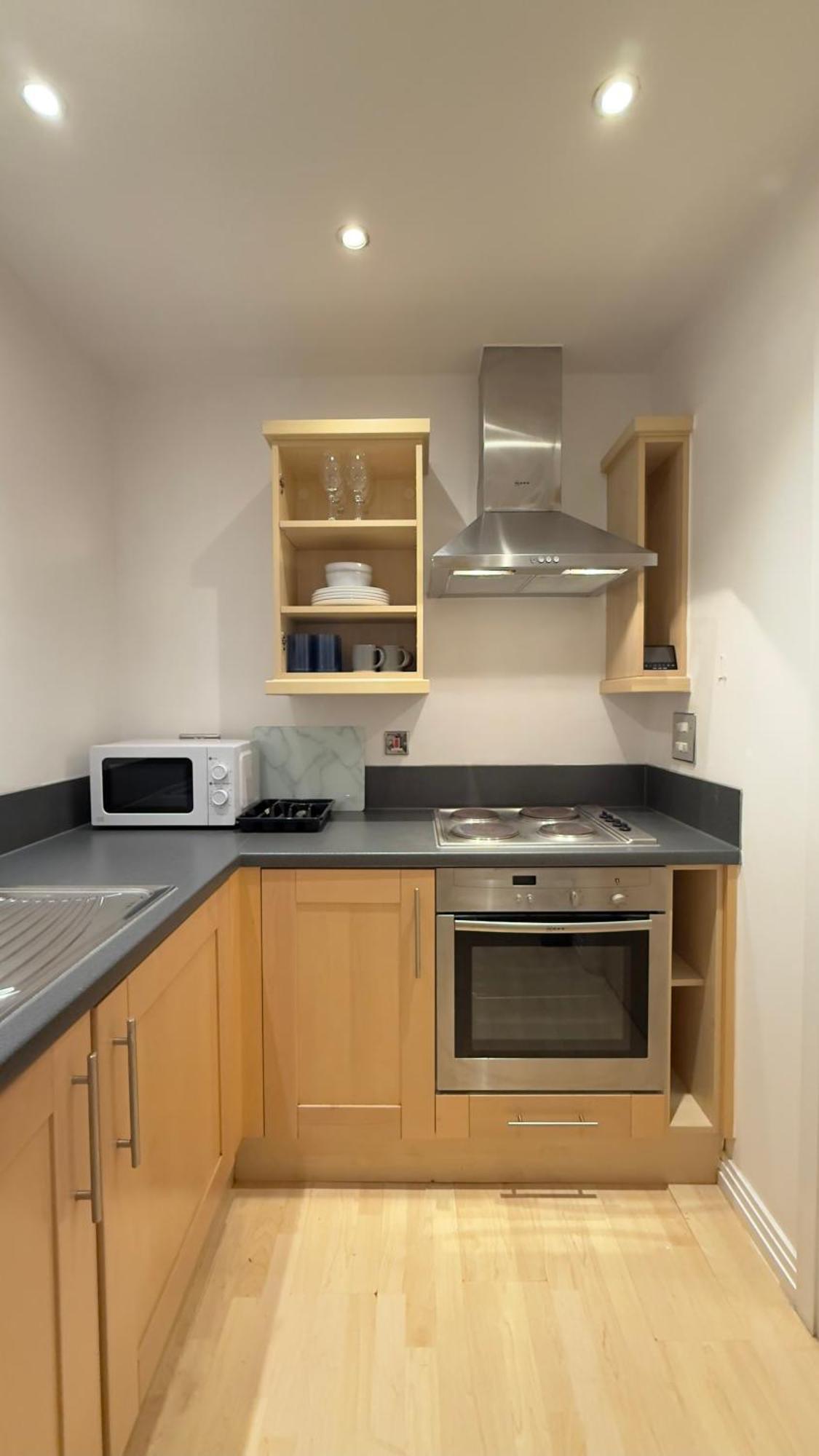 Appartement Modern Spacious Opposite Station Ii Londres