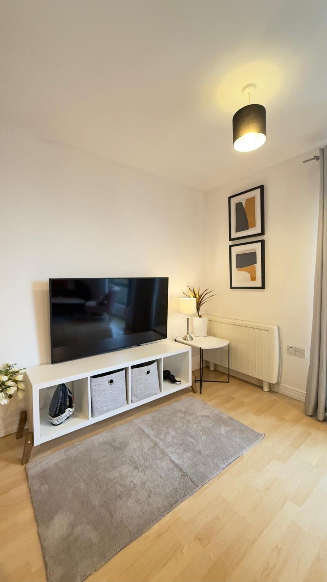 Modern Spacious Opposite Station Ii Appartement *
